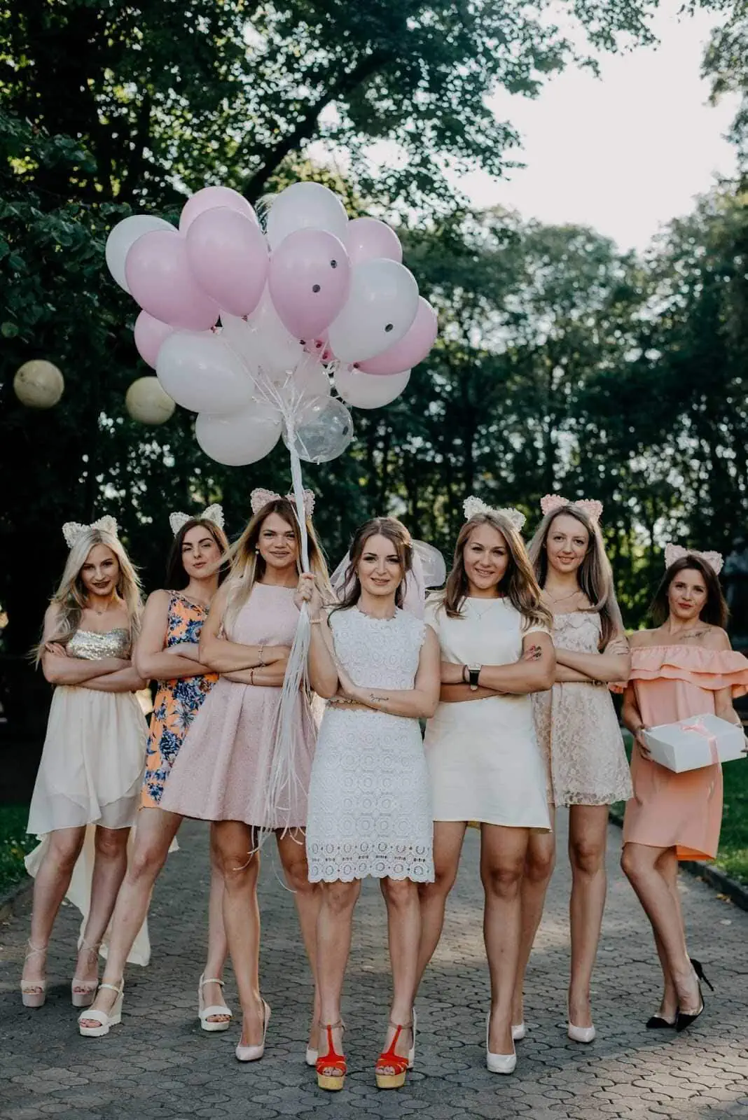 5 Reasons You Should Hire a Limo for Your Bachelorette Party